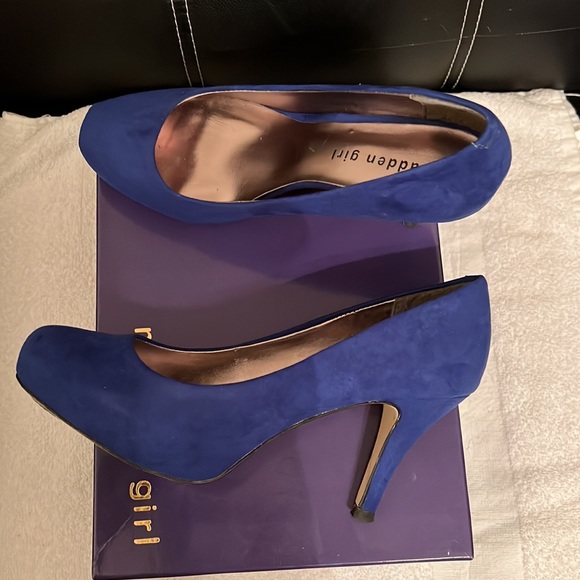 Heels - Picture 2 of 6